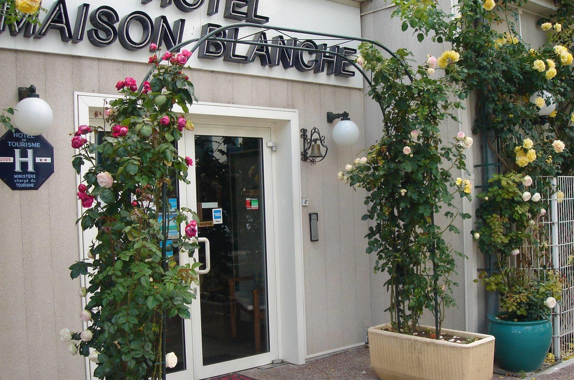 Hotel Restaurant Maison Blanche Rungis Buitenkant foto